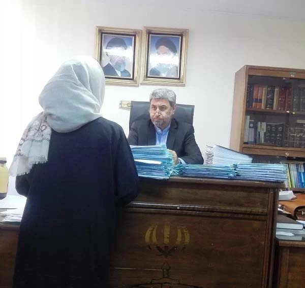 جلسه رسیدگی دادگاه خانواده و بررسی دلایل عسر و حرج